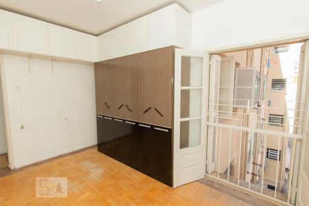Quarto 1 de apartamento para alugar com 2 quartos, 70m² em Bom Fim, Porto Alegre