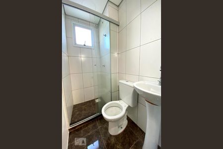 Apartamento à venda com 45m², 2 quartos e 2 vagas Apartamento à venda com 45m², 2 quartos e 2 vagasBanheiro