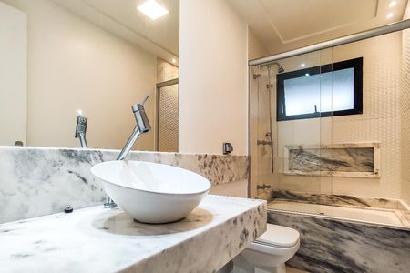 Banheiro de apartamento para alugar com 2 quartos, 160m² em Vila Andrade, São Paulo