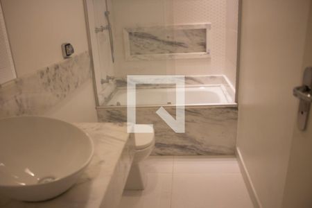 Apartamento à venda com 160m², 2 quartos e 2 vagasBanheiro 1