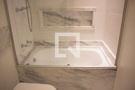 Apartamento à venda com 160m², 2 quartos e 2 vagasBanheiro 1