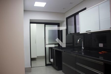 Apartamento à venda com 160m², 2 quartos e 2 vagasCozinha 