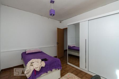 Casa para alugar com 180m², 6 quartos e 2 vagas Casa para alugar com 180m², 6 quartos e 2 vagasQuarto 4