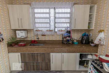 Casa para alugar com 180m², 6 quartos e 2 vagas Casa para alugar com 180m², 6 quartos e 2 vagasCozinha - Armários