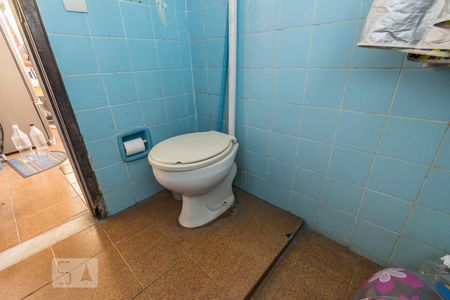 Casa para alugar com 180m², 6 quartos e 2 vagas Casa para alugar com 180m², 6 quartos e 2 vagasBanheiro da varanda gourmet