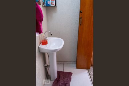 Lavabo de casa de condomínio à venda com 2 quartos, 72m² em Itaquera, São Paulo