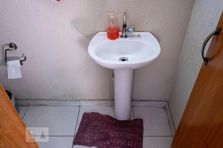Lavabo de casa de condomínio à venda com 2 quartos, 72m² em Itaquera, São Paulo