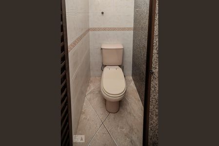 Casa à venda com 220m², 3 quartos e 5 vagas Casa à venda com 220m², 3 quartos e 5 vagasBanheiro Quarto 3