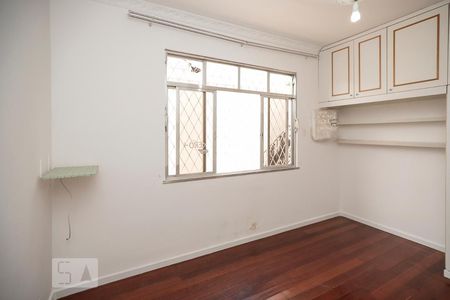 Casa à venda com 220m², 3 quartos e 5 vagas Casa à venda com 220m², 3 quartos e 5 vagasQuarto 2