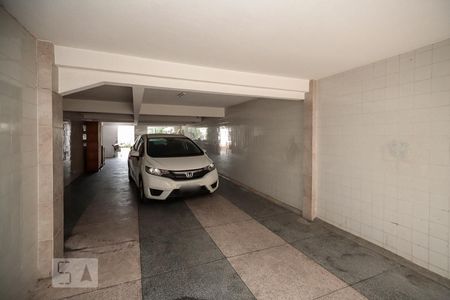 Casa à venda com 220m², 3 quartos e 5 vagas Casa à venda com 220m², 3 quartos e 5 vagasGaragem