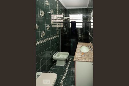 Casa à venda com 220m², 3 quartos e 5 vagas Casa à venda com 220m², 3 quartos e 5 vagasBanheiro