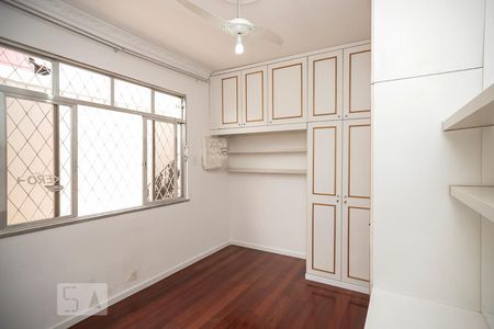 Casa à venda com 220m², 3 quartos e 5 vagas Casa à venda com 220m², 3 quartos e 5 vagasQuarto 2