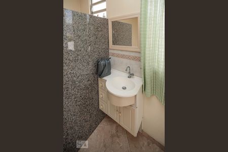 Casa à venda com 220m², 3 quartos e 5 vagas Casa à venda com 220m², 3 quartos e 5 vagasBanheiro Quarto 3