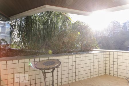 Apartamento à venda com 126m², 2 quartos e 1 vagaVaranda da Suíte 