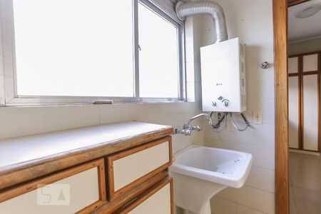 Apartamento à venda com 126m², 2 quartos e 1 vagaÁrea de Serviço