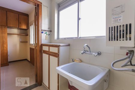 Apartamento à venda com 126m², 2 quartos e 1 vagaÁrea de Serviço