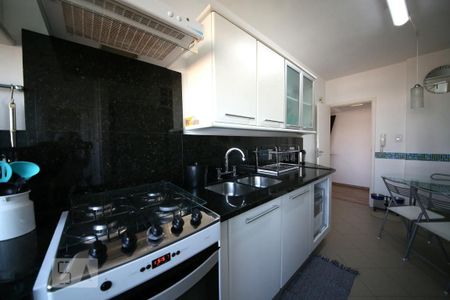 Apartamento à venda com 85m², 2 quartos e 1 vagaCozinha