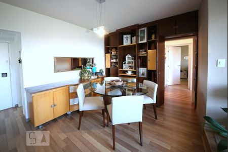 Apartamento à venda com 85m², 2 quartos e 1 vagaSala 
