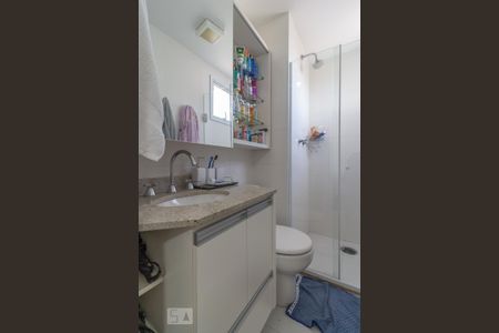 Apartamento à venda com 80m², 2 quartos e 2 vagas Apartamento à venda com 80m², 2 quartos e 2 vagasBanheiro da Suíte 1