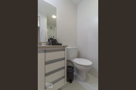 Apartamento à venda com 80m², 2 quartos e 2 vagas Apartamento à venda com 80m², 2 quartos e 2 vagasBanheiro da Suíte 2