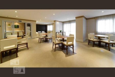 Apartamento à venda com 80m², 2 quartos e 2 vagas Apartamento à venda com 80m², 2 quartos e 2 vagasSalão de Festas