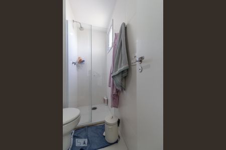 Apartamento à venda com 80m², 2 quartos e 2 vagas Apartamento à venda com 80m², 2 quartos e 2 vagasBanheiro da Suíte 1