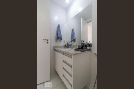 Apartamento à venda com 80m², 2 quartos e 2 vagas Apartamento à venda com 80m², 2 quartos e 2 vagasBanheiro da Suíte 2
