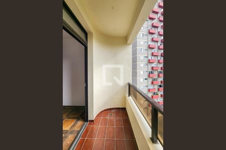 Apartamento à venda com 110m², 3 quartos e 2 vagasVaranda