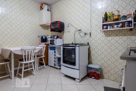 Casa à venda com 300m², 4 quartos e 2 vagas Casa à venda com 300m², 4 quartos e 2 vagasCozinha 2