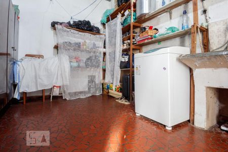 Casa à venda com 300m², 4 quartos e 2 vagas Casa à venda com 300m², 4 quartos e 2 vagasÁrea de Serviço 2