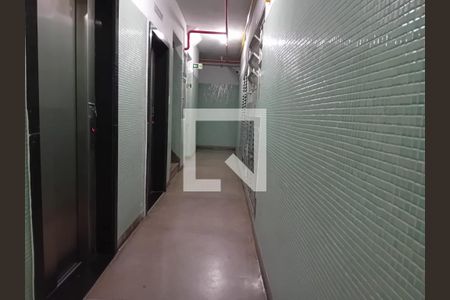 Apartamento à venda com 79m², 2 quartos e sem vagaÁrea comum Elevador