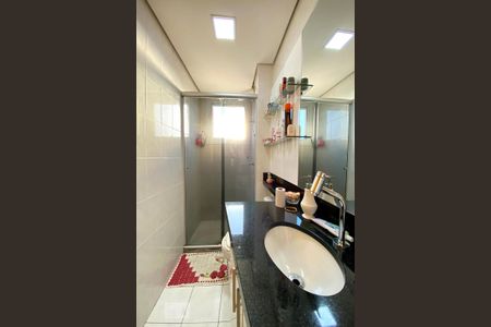 Apartamento à venda com 74m², 2 quartos e 1 vagaBanheiro