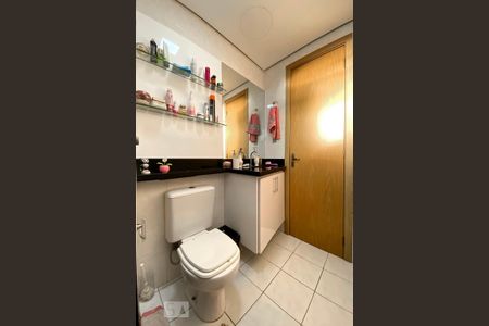 Apartamento à venda com 74m², 2 quartos e 1 vagaBanheiro