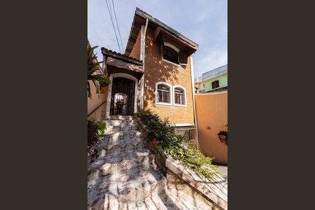 Casa para alugar com 211m², 3 quartos e 5 vagas Casa para alugar com 211m², 3 quartos e 5 vagasFachada