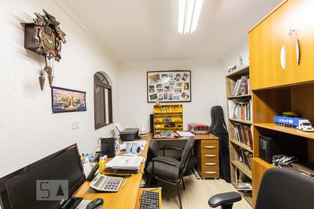 Casa para alugar com 211m², 3 quartos e 5 vagas Casa para alugar com 211m², 3 quartos e 5 vagasQuarto de Serviço