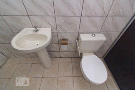 Banheiro de casa para alugar com 1 quarto, 50m² em Campo de Santana, Curitiba