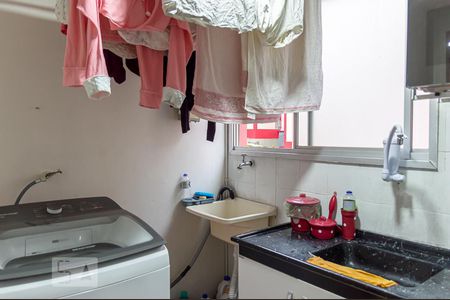 Apartamento à venda com 46783m², 2 quartos e 1 vaga Apartamento à venda com 46783m², 2 quartos e 1 vagaCozinha e Área de Serviço