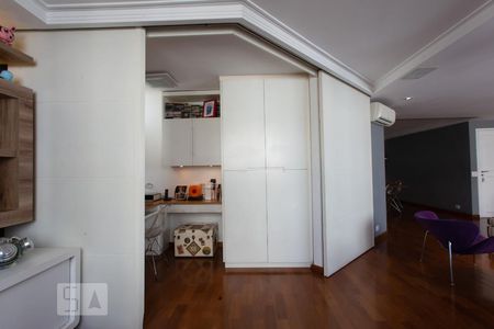 Sala/Escritório de apartamento para alugar com 3 quartos, 150m² em Itaim Bibi, São Paulo