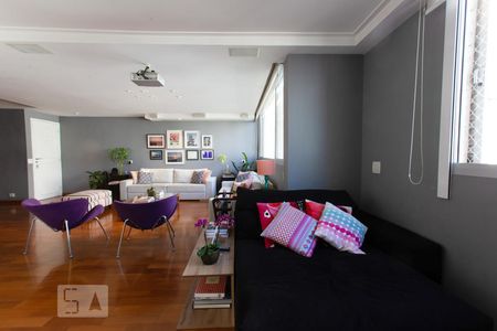 Sala de apartamento para alugar com 3 quartos, 150m² em Itaim Bibi, São Paulo