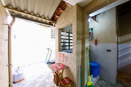 Casa à venda com 180m², 2 quartos e 2 vagasArea de Serviço