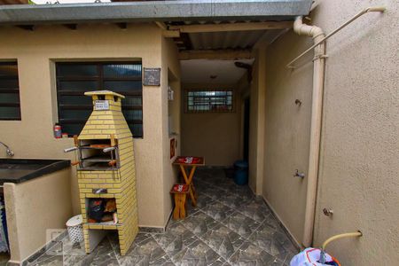 Casa à venda com 180m², 2 quartos e 2 vagasQuintal