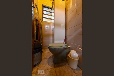 Casa à venda com 180m², 2 quartos e 2 vagasBanheiro de Serviço