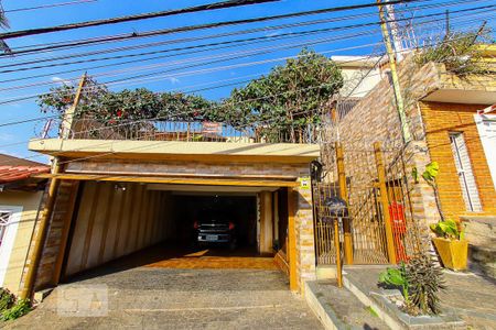 Casa à venda com 180m², 2 quartos e 2 vagasFachada