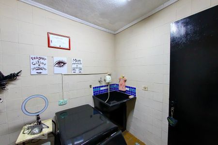 Casa à venda com 180m², 2 quartos e 2 vagasQuarto de Serviço