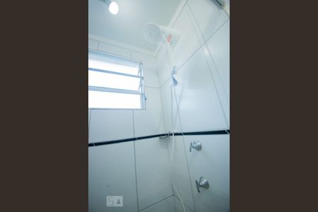 banheiro de apartamento para alugar com 1 quarto, 49m² em Loteamento Parque São Martinho, Campinas