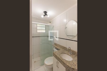 Banheiro de apartamento à venda com 1 quarto, 49m² em Loteamento Parque São Martinho, Campinas