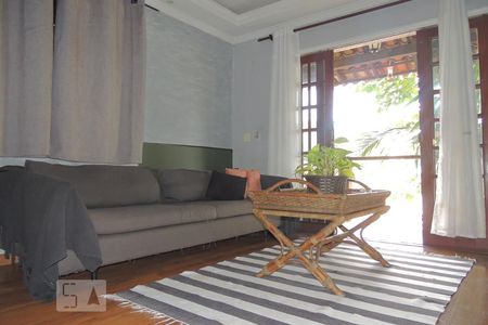 Detalhe Sala de casa à venda com 3 quartos, 240m² em Curicica, Rio de Janeiro