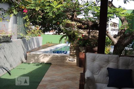 Casa à venda com 240m², 3 quartos e sem vagaÁrea externa