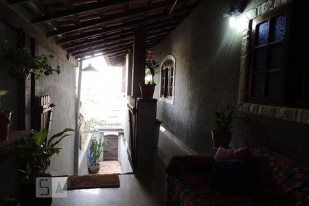 Casa à venda com 240m², 3 quartos e sem vagaEntrada