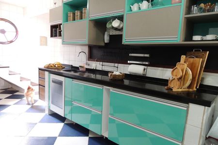 Casa à venda com 240m², 3 quartos e sem vagaCozinha - Armários